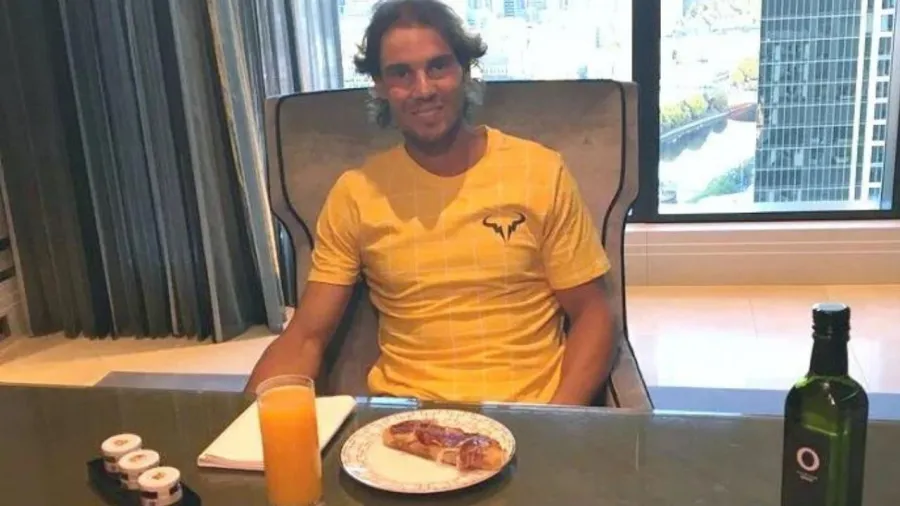 What does Nadal eat during a Tennis Match