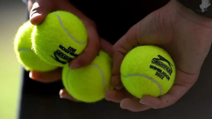 Why new Balls are important in Tennis